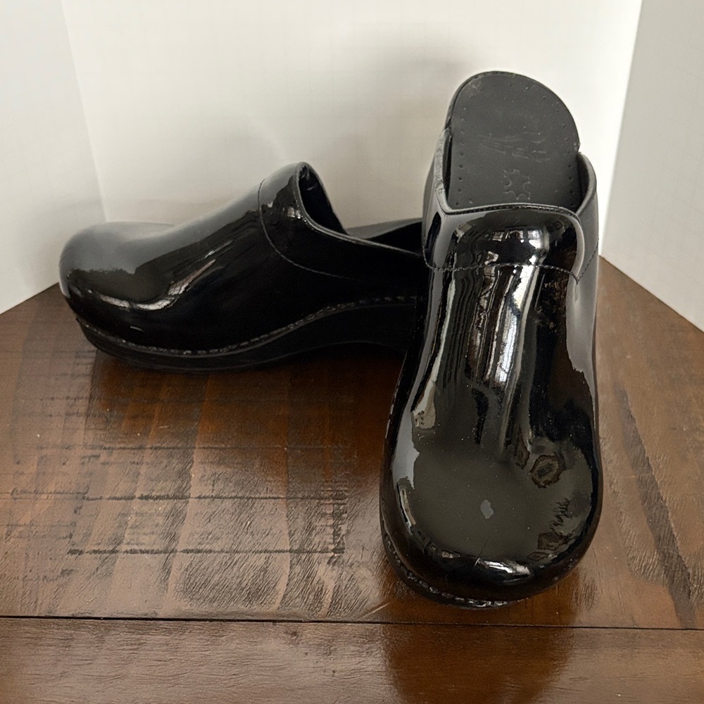 Dansko Black Patent Leather Women's Mules
